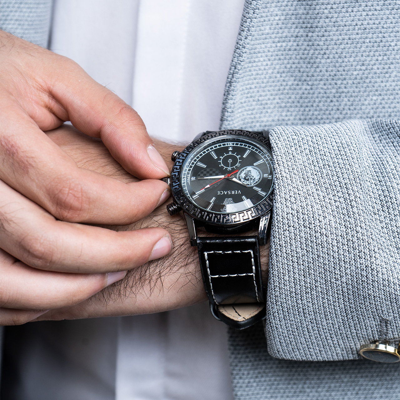 ساعت مچی مشکی مردانه Versace مدلE70