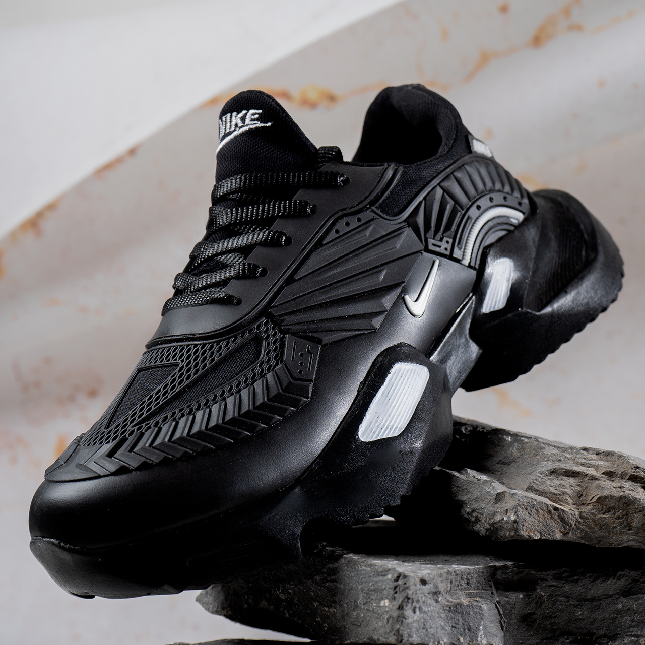 کفش مردانه نایک مشکی سفید مدل FANTON