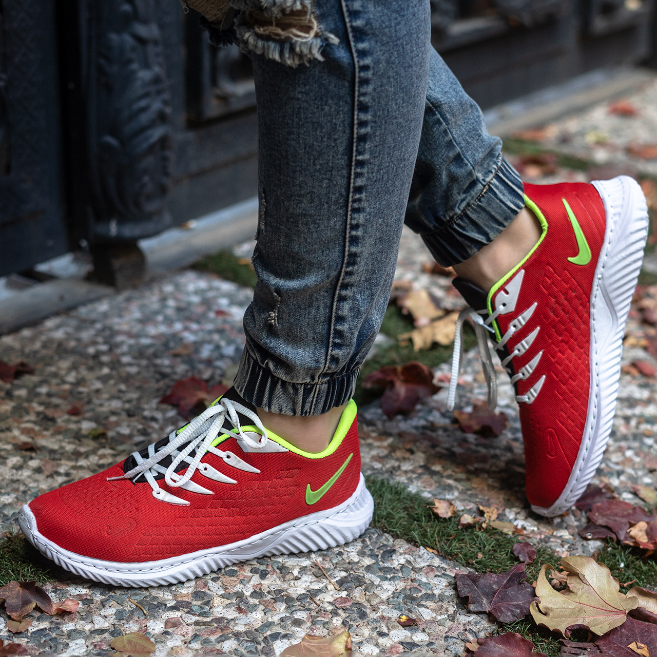 کفش ورزشی (T) نایک مردانه قرمزمدل garin