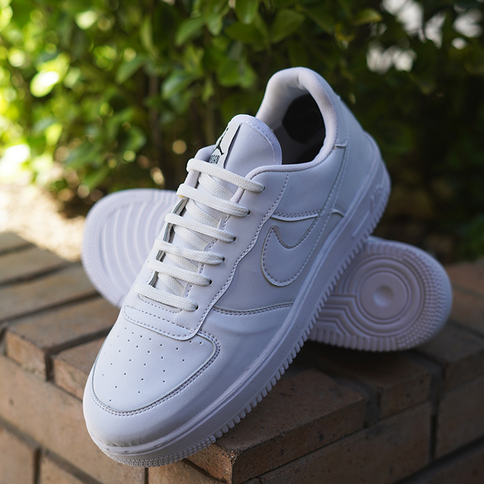 کفش مردانه Air Jordan سفید مدل Raya