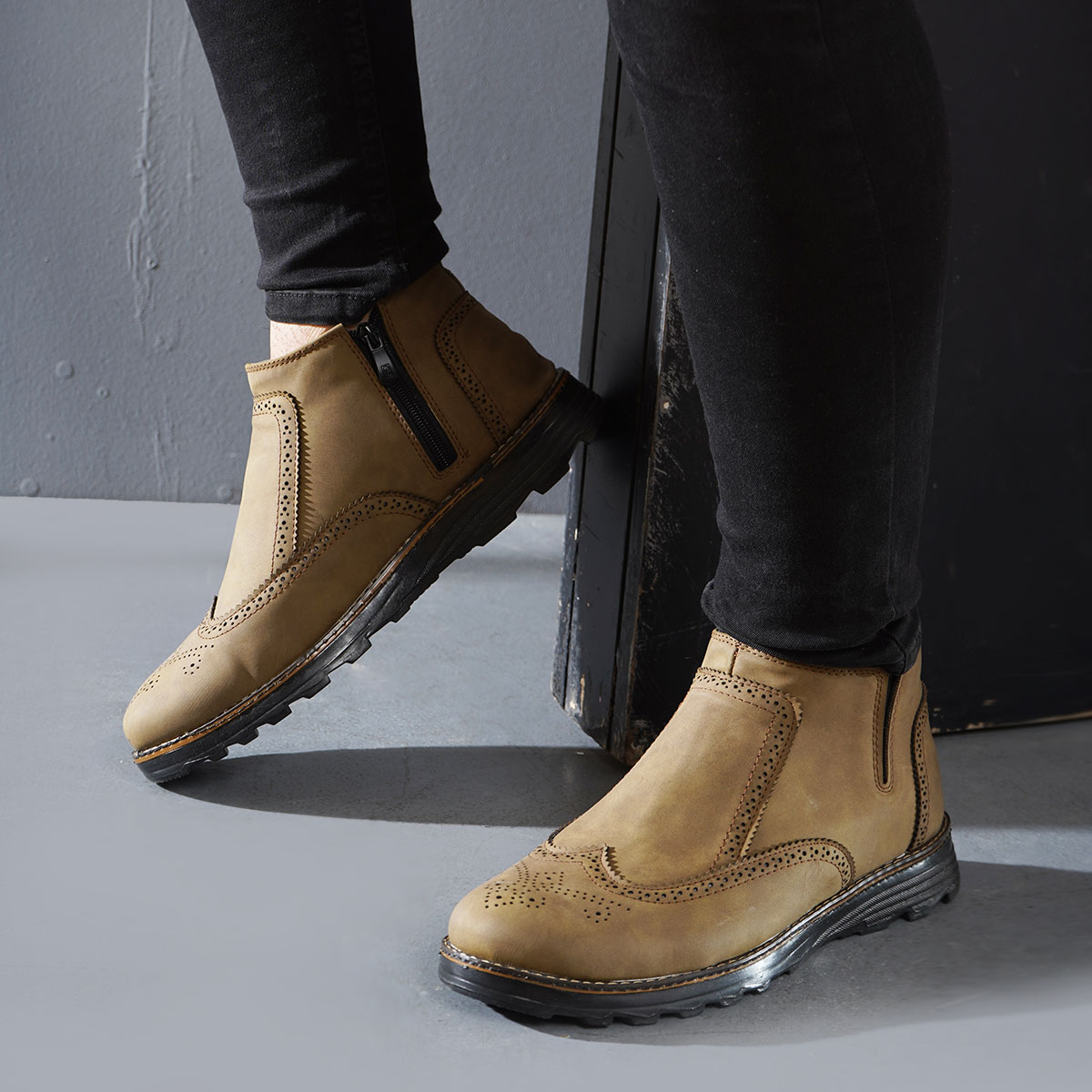 نیم بوت خاکی مردانه مدل ASHVAN