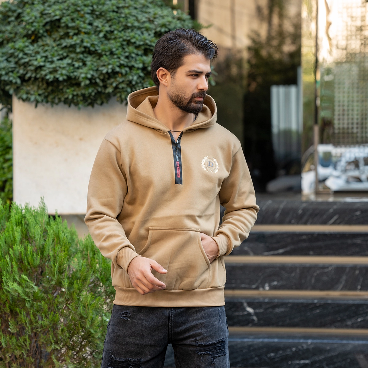 هودی مردانه طرح D کرم مدل Parham